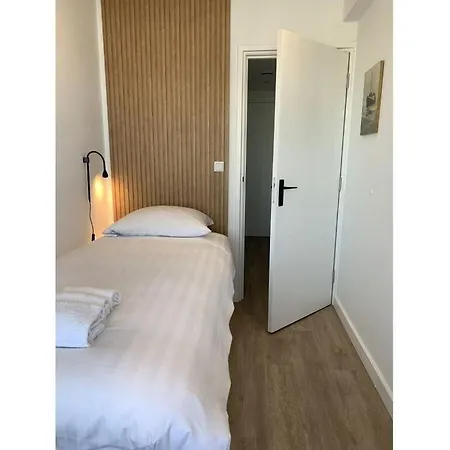Spirit Comfortable Holiday